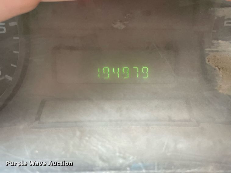 image for item LY9752 2006 Ford  F350 Super Duty  SuperCab utility bed pickup truck