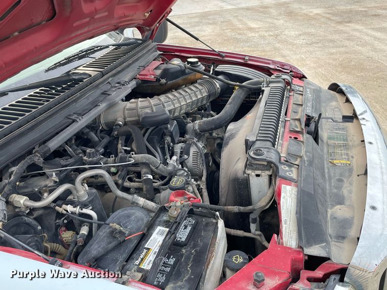 image for item LY9752 2006 Ford  F350 Super Duty  SuperCab utility bed pickup truck