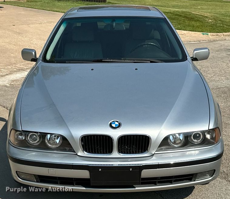image for item MB9533 1998 BMW 540i