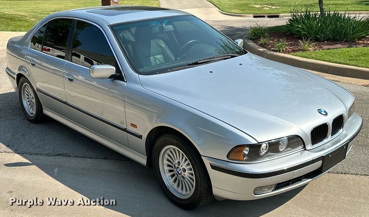 image for item MB9533 1998 BMW 540i