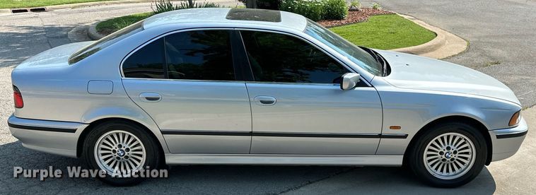 image for item MB9533 1998 BMW 540i