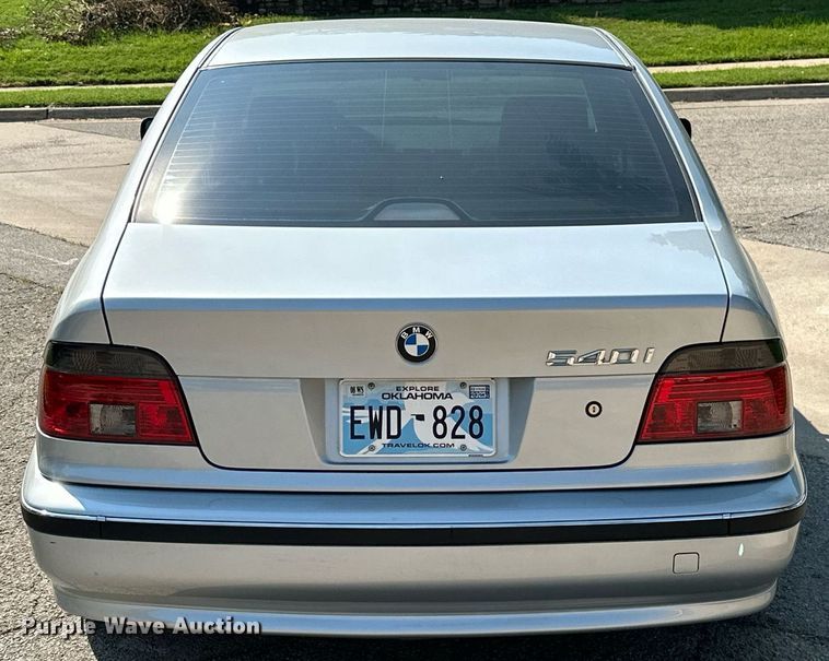 image for item MB9533 1998 BMW 540i