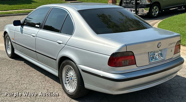image for item MB9533 1998 BMW 540i