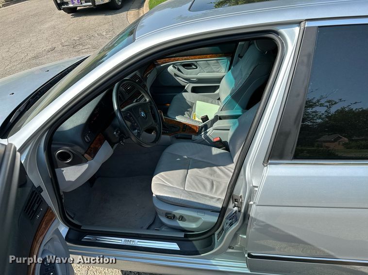 image for item MB9533 1998 BMW 540i