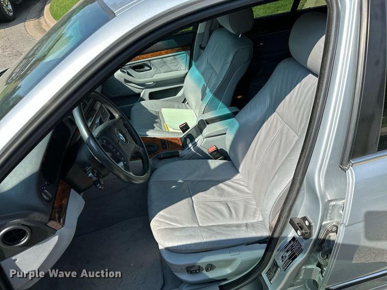 image for item MB9533 1998 BMW 540i