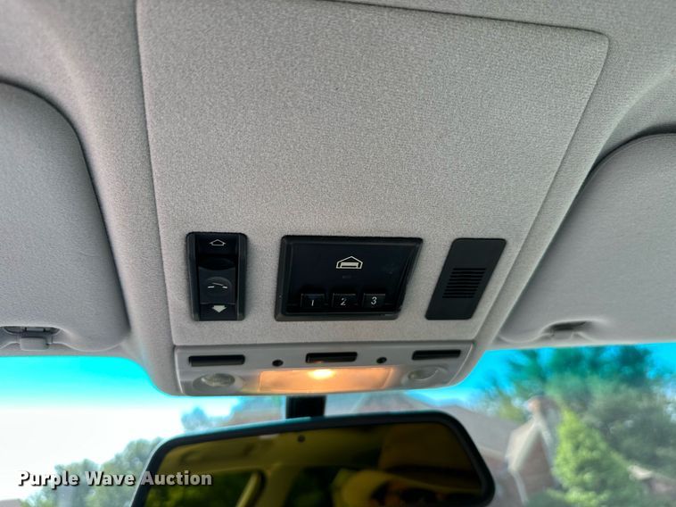 image for item MB9533 1998 BMW 540i