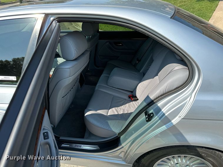 image for item MB9533 1998 BMW 540i