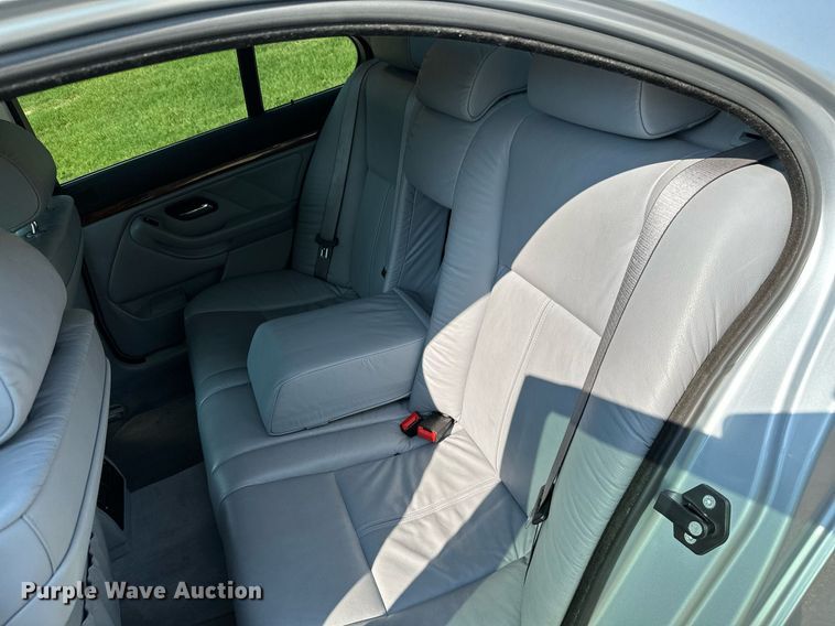 image for item MB9533 1998 BMW 540i