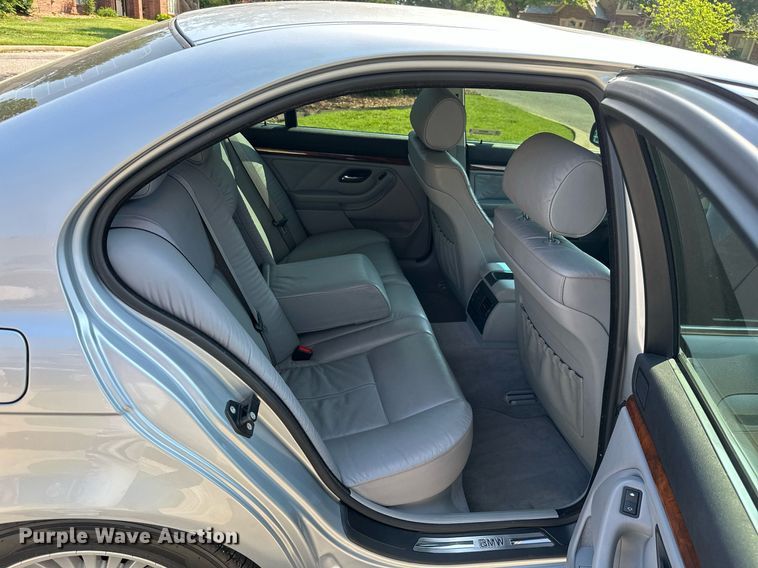 image for item MB9533 1998 BMW 540i