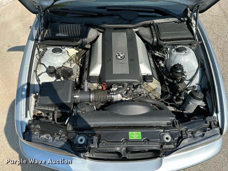 image for item MB9533 1998 BMW 540i