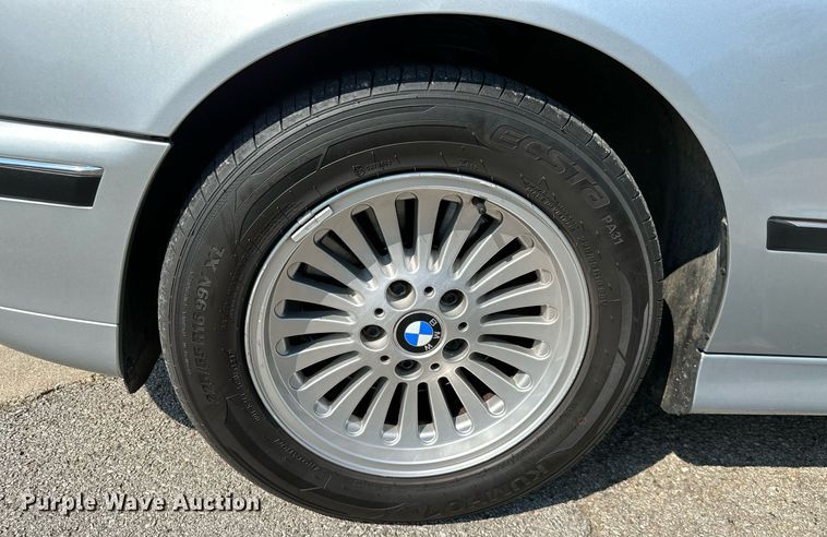 image for item MB9533 1998 BMW 540i