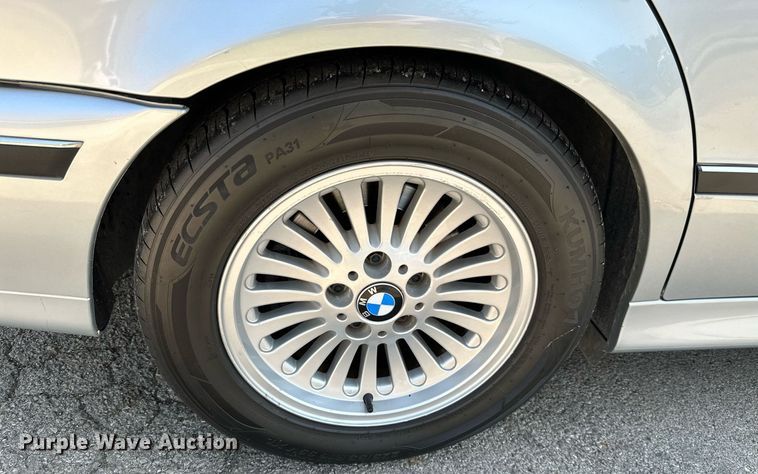 image for item MB9533 1998 BMW 540i