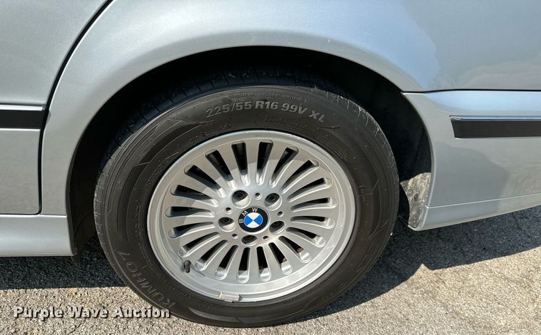 image for item MB9533 1998 BMW 540i
