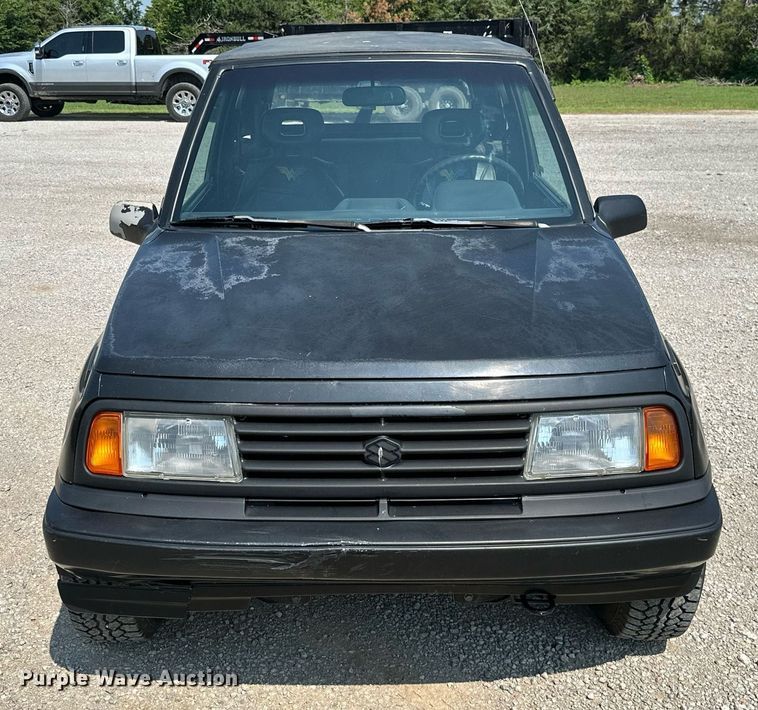 image for item MB9536 1995 Suzuki Sidekick JX  SUV