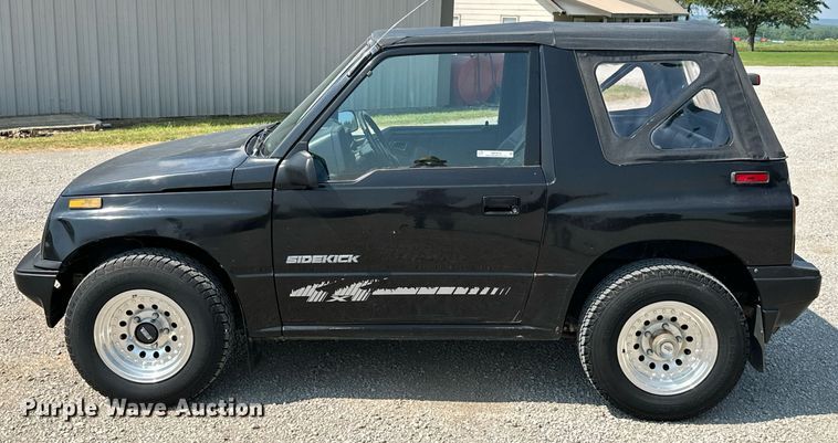 image for item MB9536 1995 Suzuki Sidekick JX  SUV