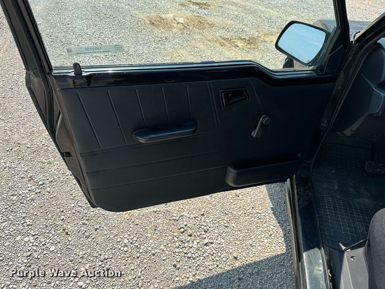 image for item MB9536 1995 Suzuki Sidekick JX  SUV