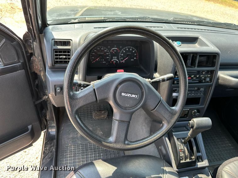 image for item MB9536 1995 Suzuki Sidekick JX  SUV
