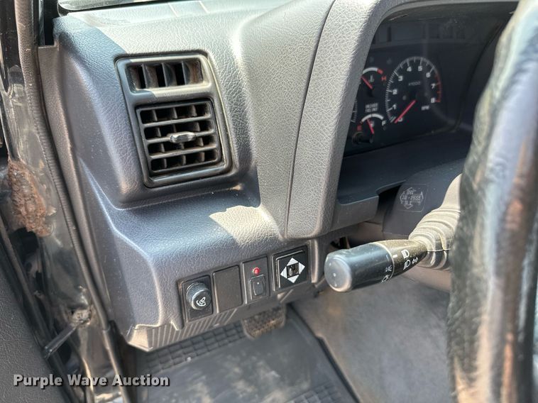 image for item MB9536 1995 Suzuki Sidekick JX  SUV