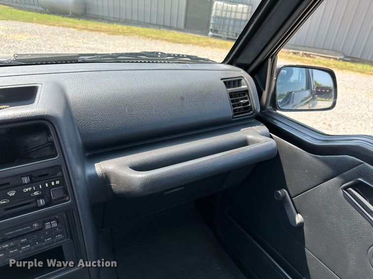 image for item MB9536 1995 Suzuki Sidekick JX  SUV