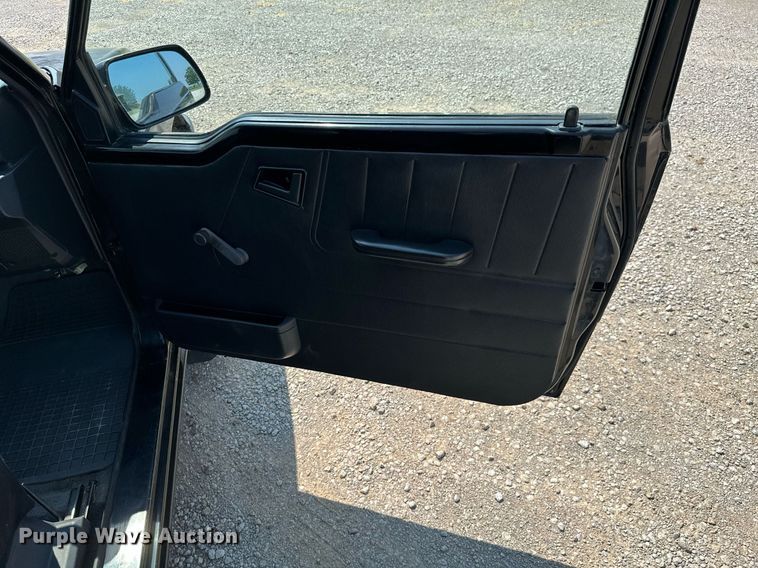 image for item MB9536 1995 Suzuki Sidekick JX  SUV