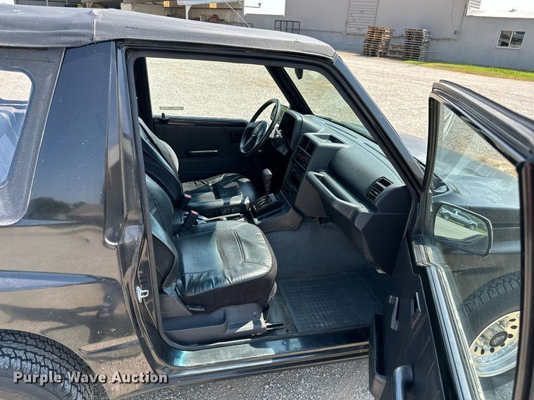 image for item MB9536 1995 Suzuki Sidekick JX  SUV