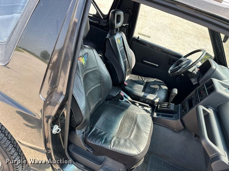 image for item MB9536 1995 Suzuki Sidekick JX  SUV