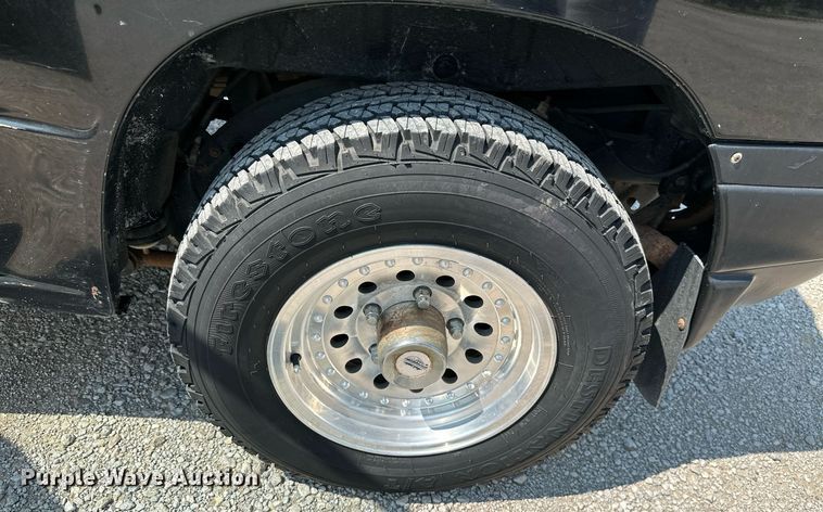 image for item MB9536 1995 Suzuki Sidekick JX  SUV