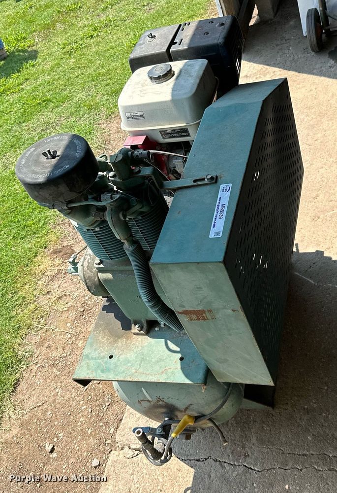 image for item MB9539 Champion  air compressor