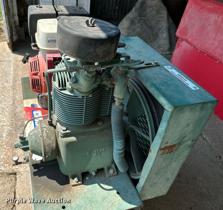 image for item MB9539 Champion  air compressor