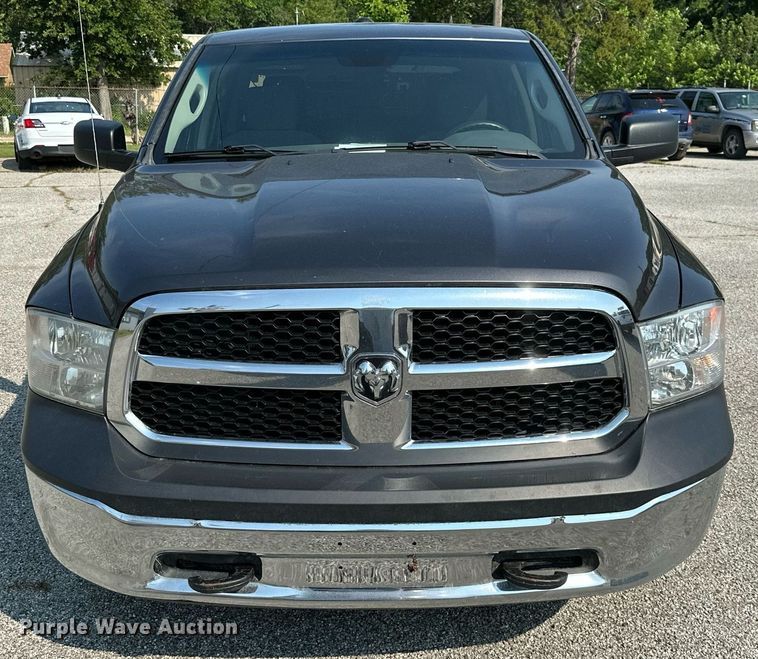 image for item MB9542 2016 Dodge Ram 1500  Crew Cab pickup truck