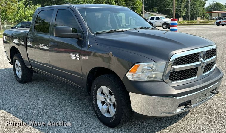 image for item MB9542 2016 Dodge Ram 1500  Crew Cab pickup truck