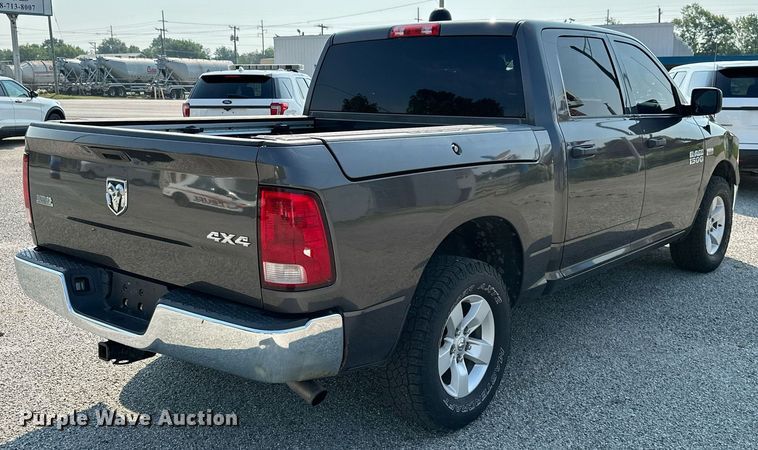 image for item MB9542 2016 Dodge Ram 1500  Crew Cab pickup truck