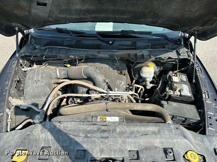 image for item MB9542 2016 Dodge Ram 1500  Crew Cab pickup truck