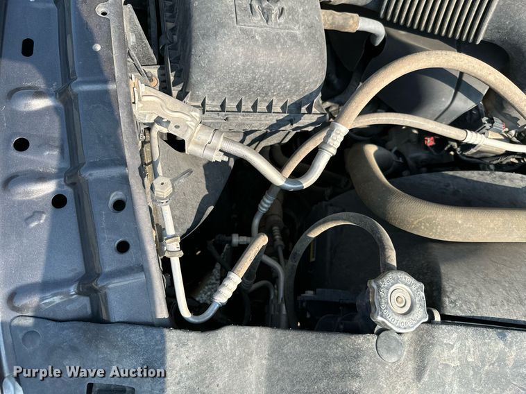 image for item MB9542 2016 Dodge Ram 1500  Crew Cab pickup truck