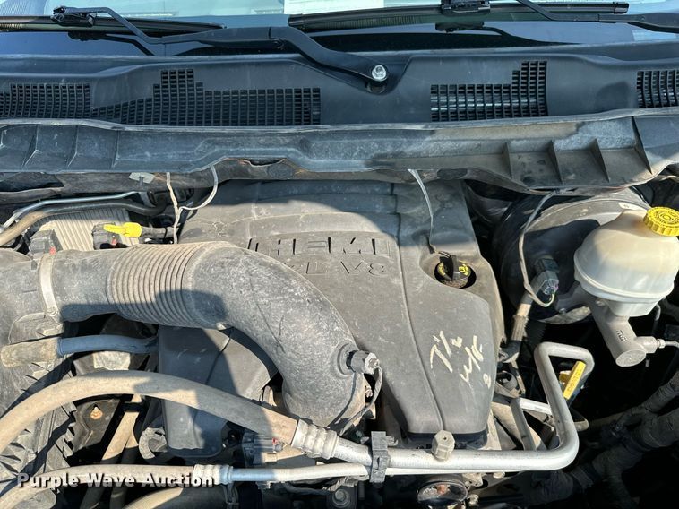 image for item MB9542 2016 Dodge Ram 1500  Crew Cab pickup truck