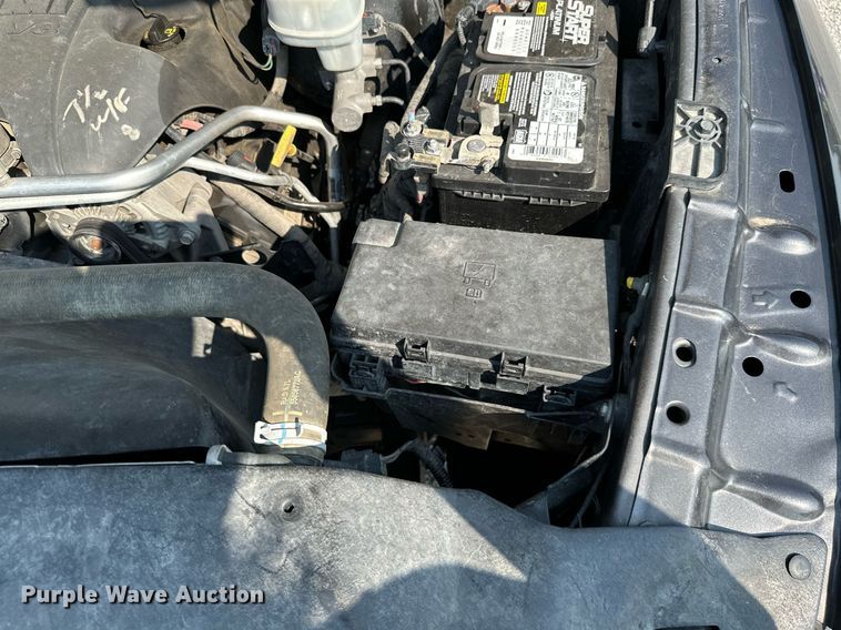 image for item MB9542 2016 Dodge Ram 1500  Crew Cab pickup truck