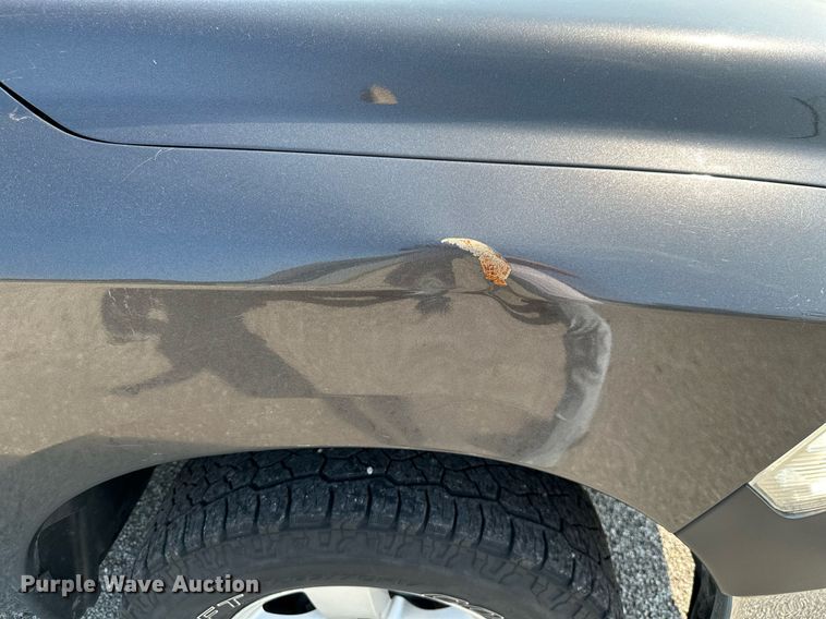 image for item MB9542 2016 Dodge Ram 1500  Crew Cab pickup truck