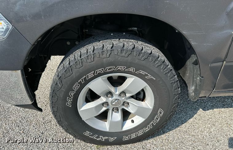 image for item MB9542 2016 Dodge Ram 1500  Crew Cab pickup truck