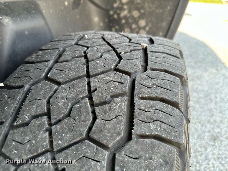 image for item MB9542 2016 Dodge Ram 1500  Crew Cab pickup truck