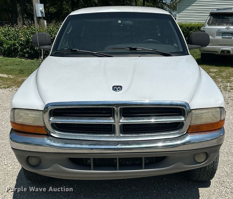 image for item MB9547 1998 Dodge Dakota  Club Cab pickup truck