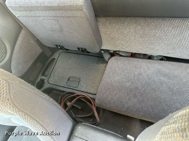 image for item MB9547 1998 Dodge Dakota  Club Cab pickup truck