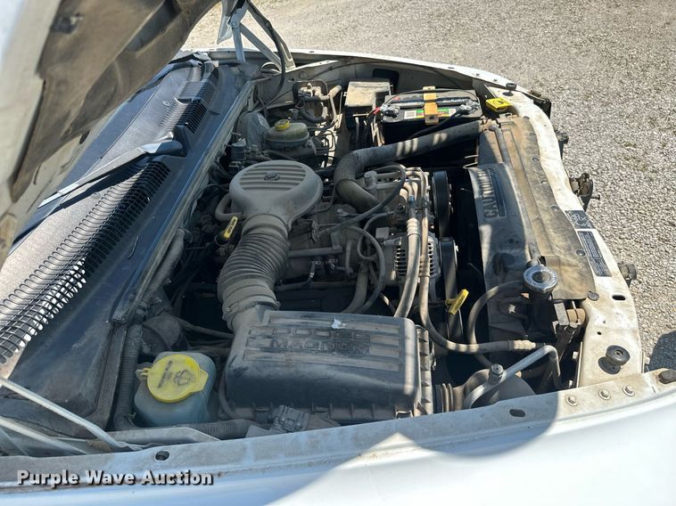 image for item MB9547 1998 Dodge Dakota  Club Cab pickup truck