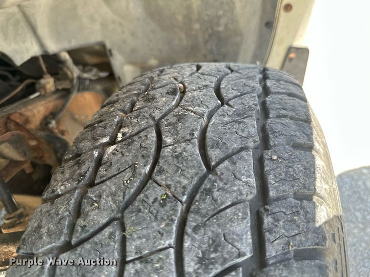 image for item MB9547 1998 Dodge Dakota  Club Cab pickup truck