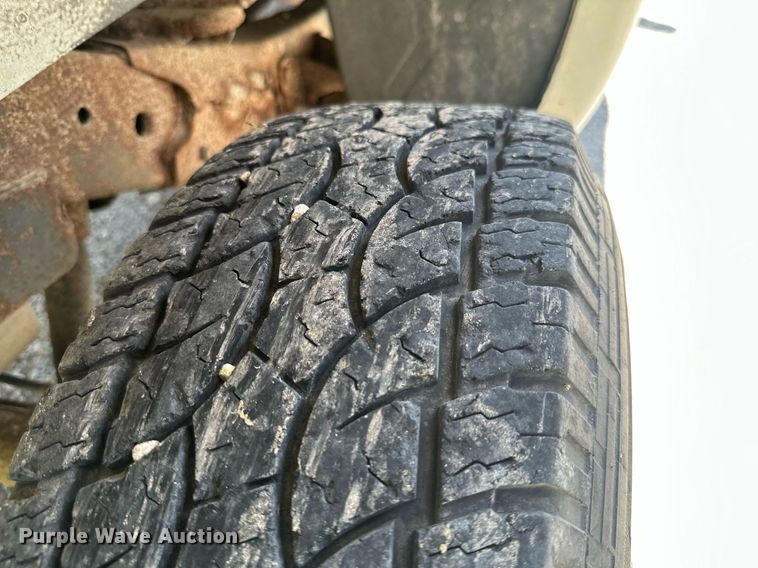 image for item MB9547 1998 Dodge Dakota  Club Cab pickup truck