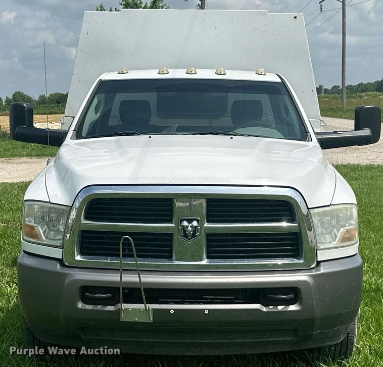 image for item MB9566 2011 Dodge Ram 3500  utility bed pickup truck