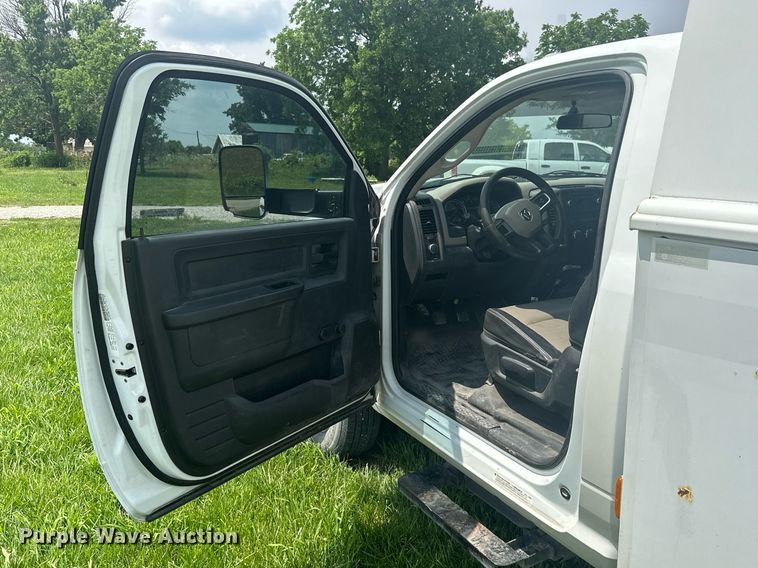 image for item MB9566 2011 Dodge Ram 3500  utility bed pickup truck