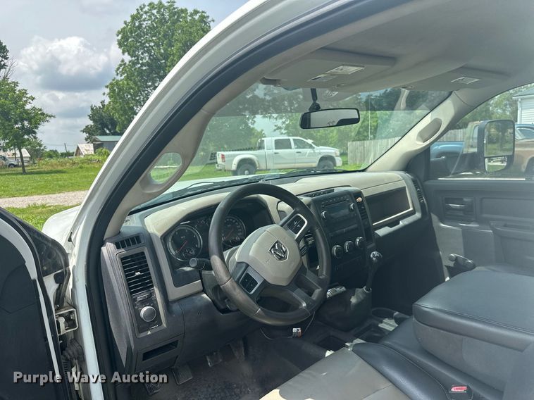 image for item MB9566 2011 Dodge Ram 3500  utility bed pickup truck