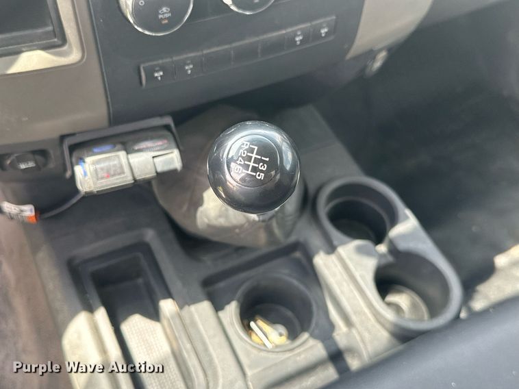 image for item MB9566 2011 Dodge Ram 3500  utility bed pickup truck