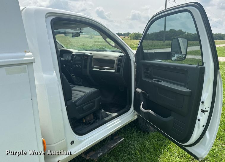 image for item MB9566 2011 Dodge Ram 3500  utility bed pickup truck