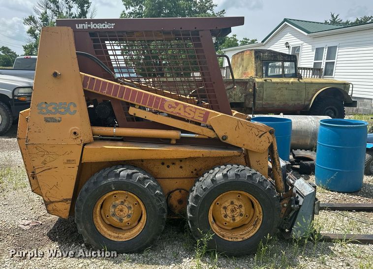 image for item MB9567 1987 Case 1835C  skid steer loader